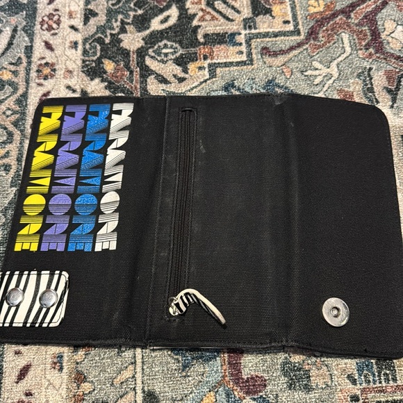 hot topic paramore wallet - Picture 5 of 5